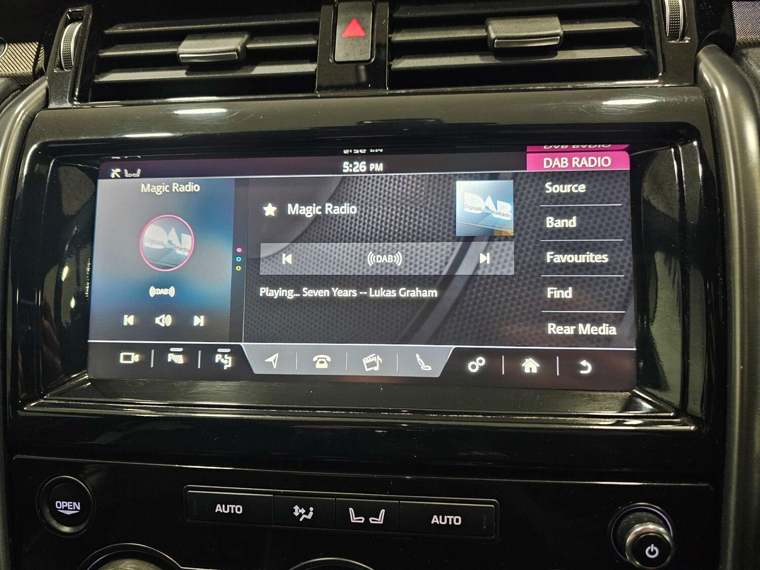 Used Land Rover Discovery 2017 for sale - 77937313: Photo 76