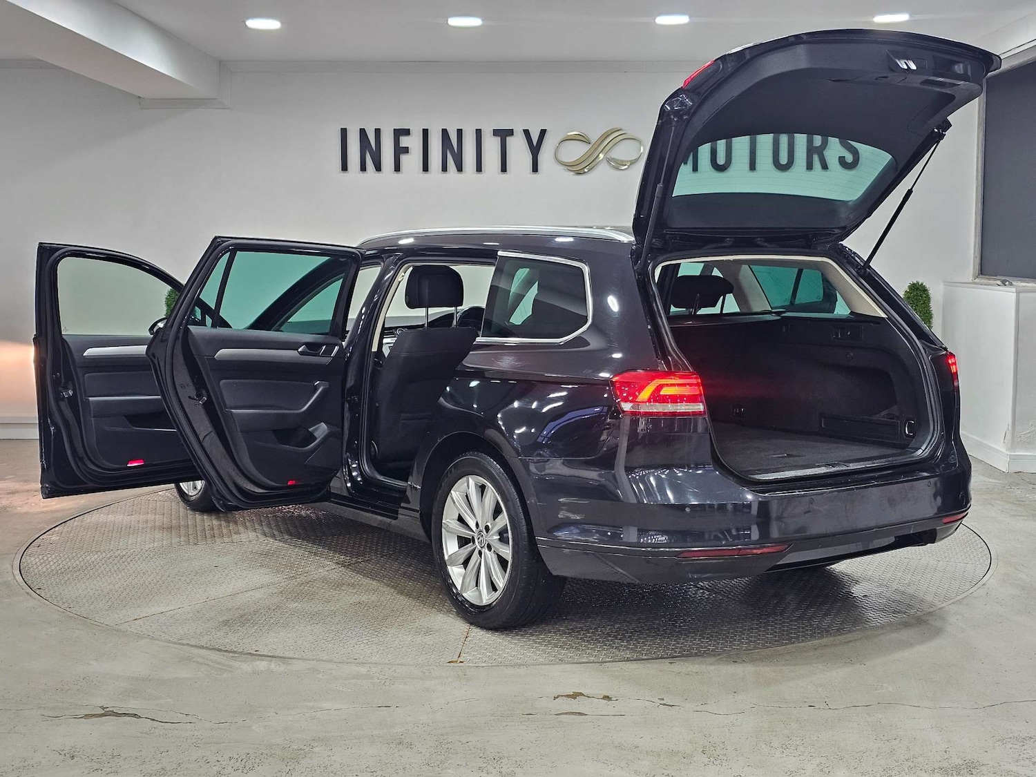 Used Volkswagen Passat 2017 for sale - 77547690: Photo 30