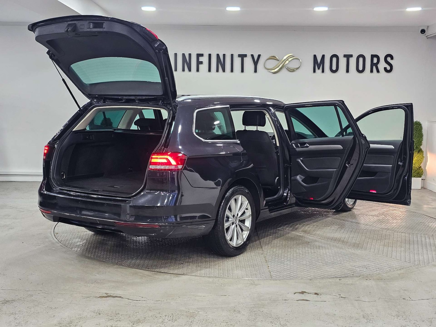 Used Volkswagen Passat 2017 for sale - 77547690: Photo 33