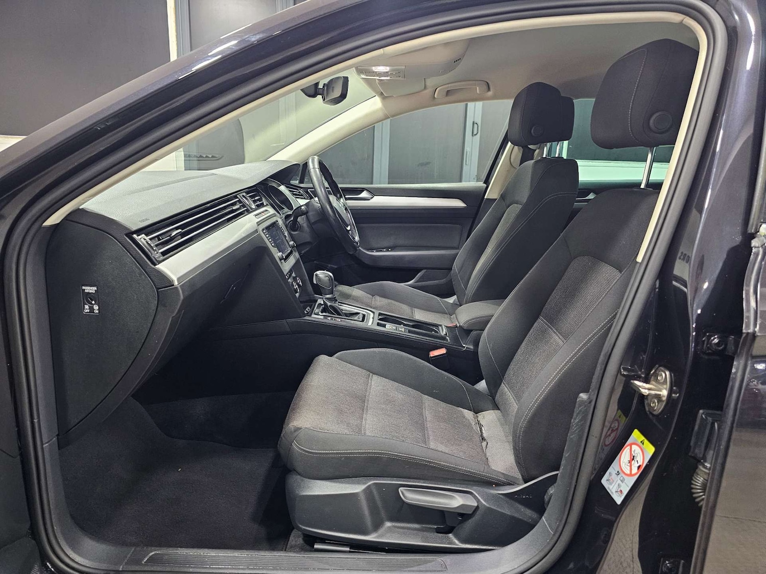 Used Volkswagen Passat 2017 for sale - 77547690: Photo 69