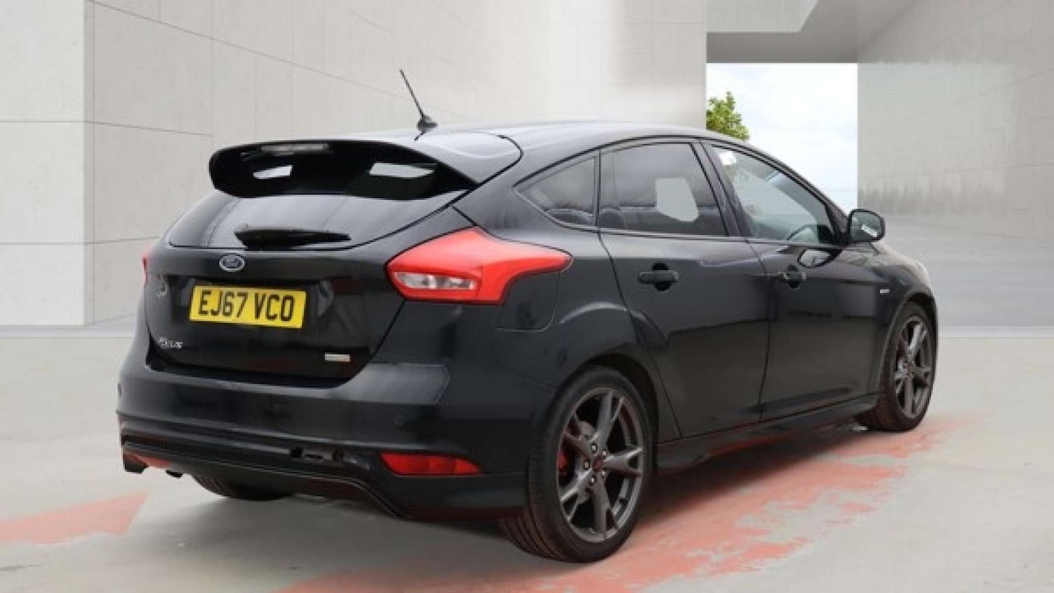 Used Ford Focus 2017 for sale - 78218178: Photo 4