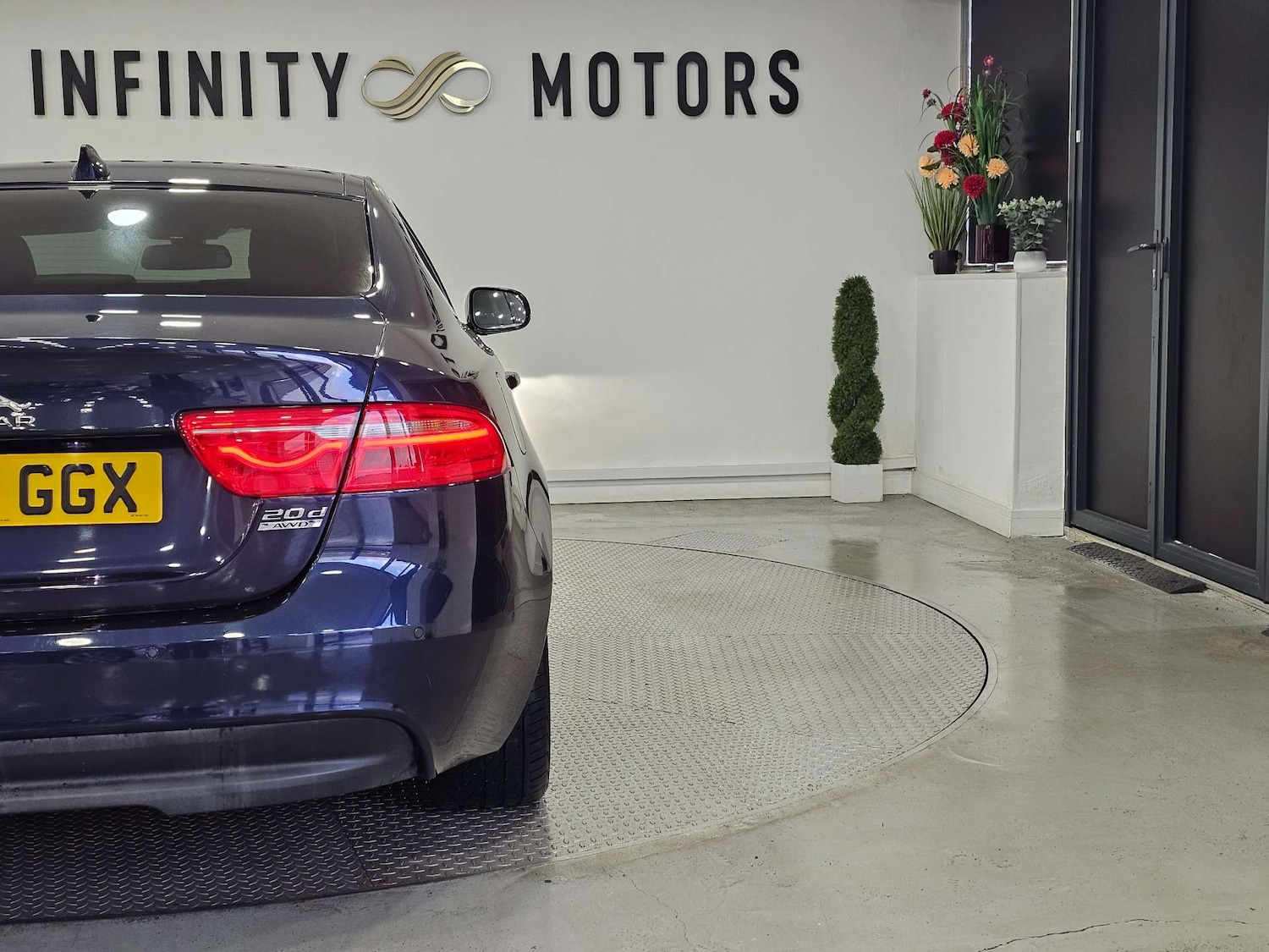 Used Jaguar XE 2017 for sale - 77025203: Photo 22