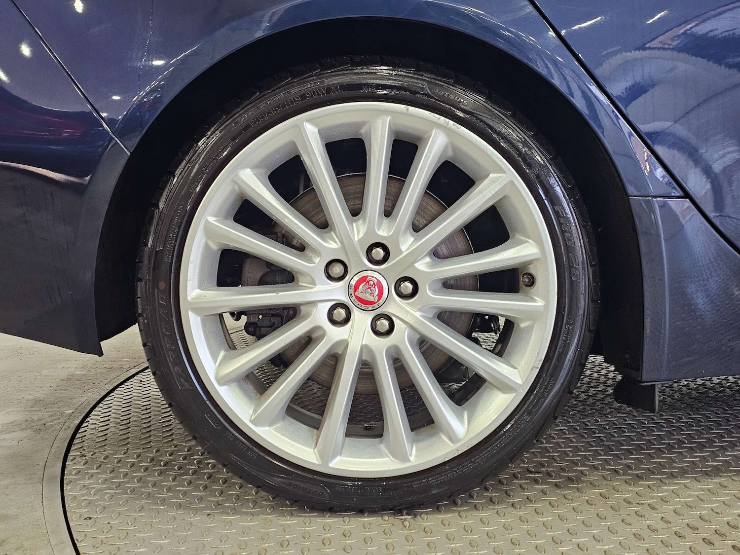 Used Jaguar XE 2017 for sale - 77025203: Photo 29