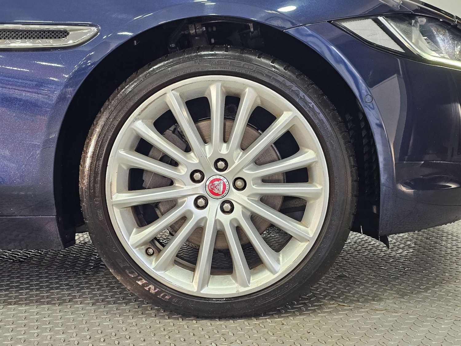 Used Jaguar XE 2017 for sale - 77025203: Photo 32