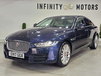 Used Jaguar XE 2017 for sale - 77025203: Photo
