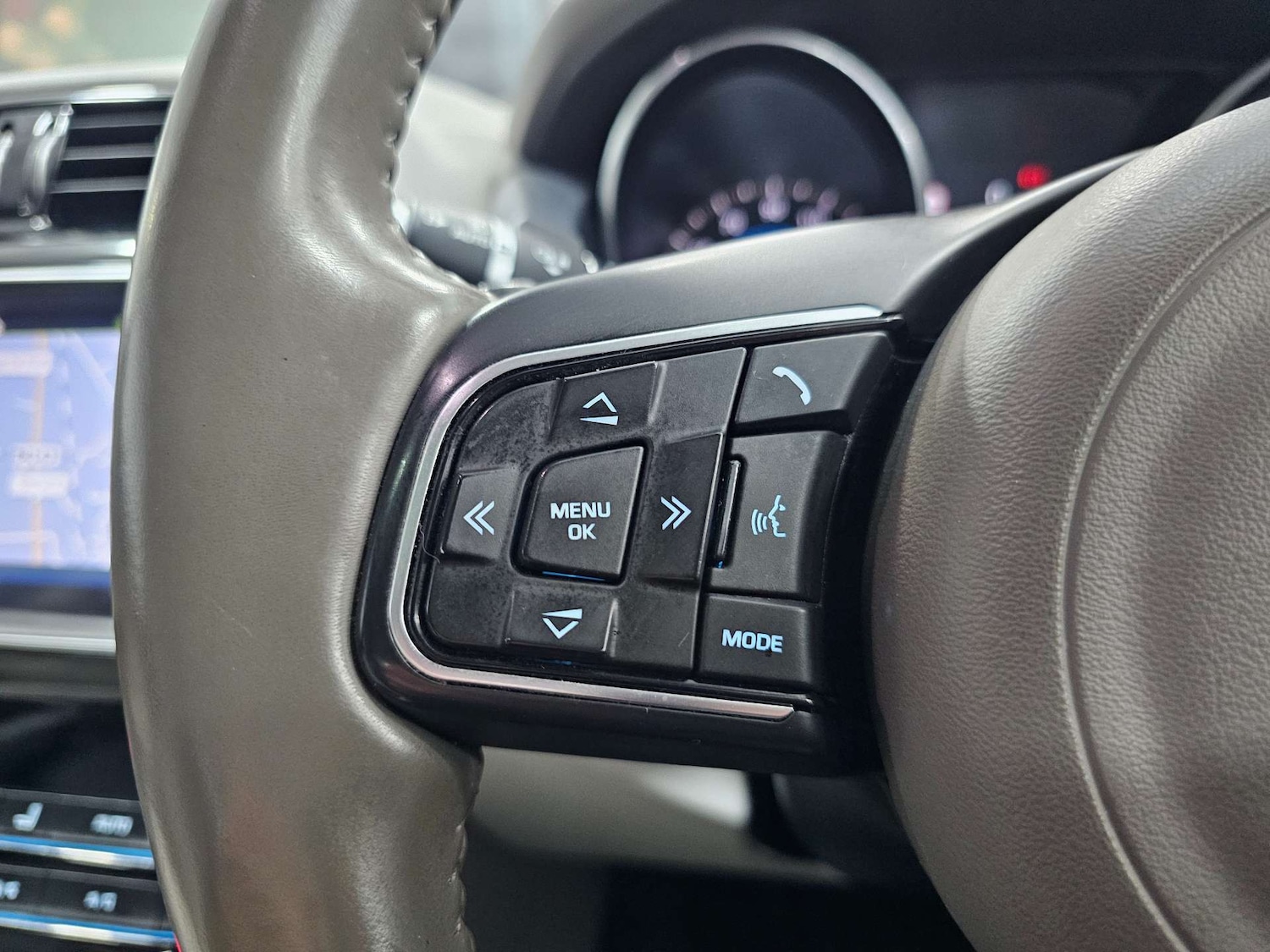 Used Jaguar XE 2017 for sale - 77025203: Photo 57