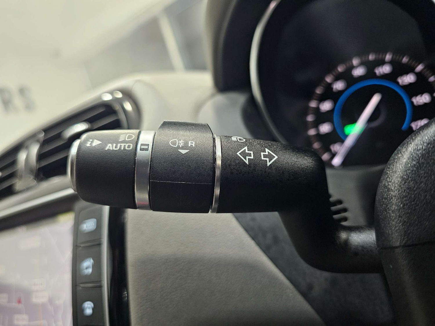 Used Jaguar XE 2017 for sale - 77025203: Photo 59