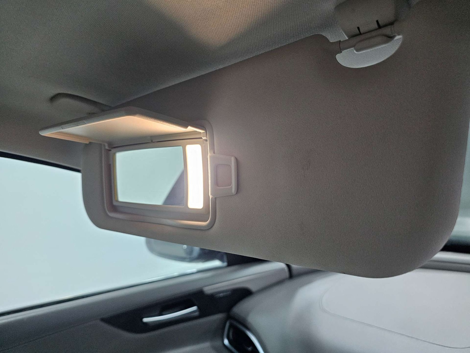 Used Jaguar XE 2017 for sale - 77025203: Photo 71