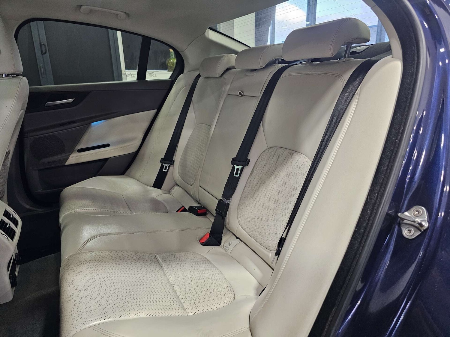 Used Jaguar XE 2017 for sale - 77025203: Photo 86