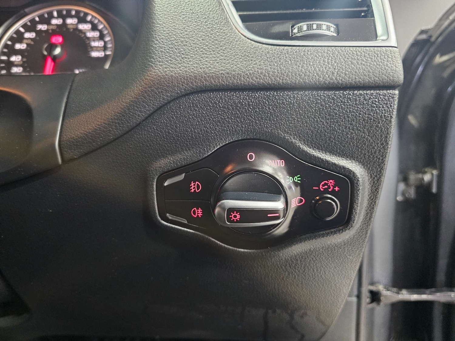 Used Audi Q5 2016 for sale - 77406147: Photo 53