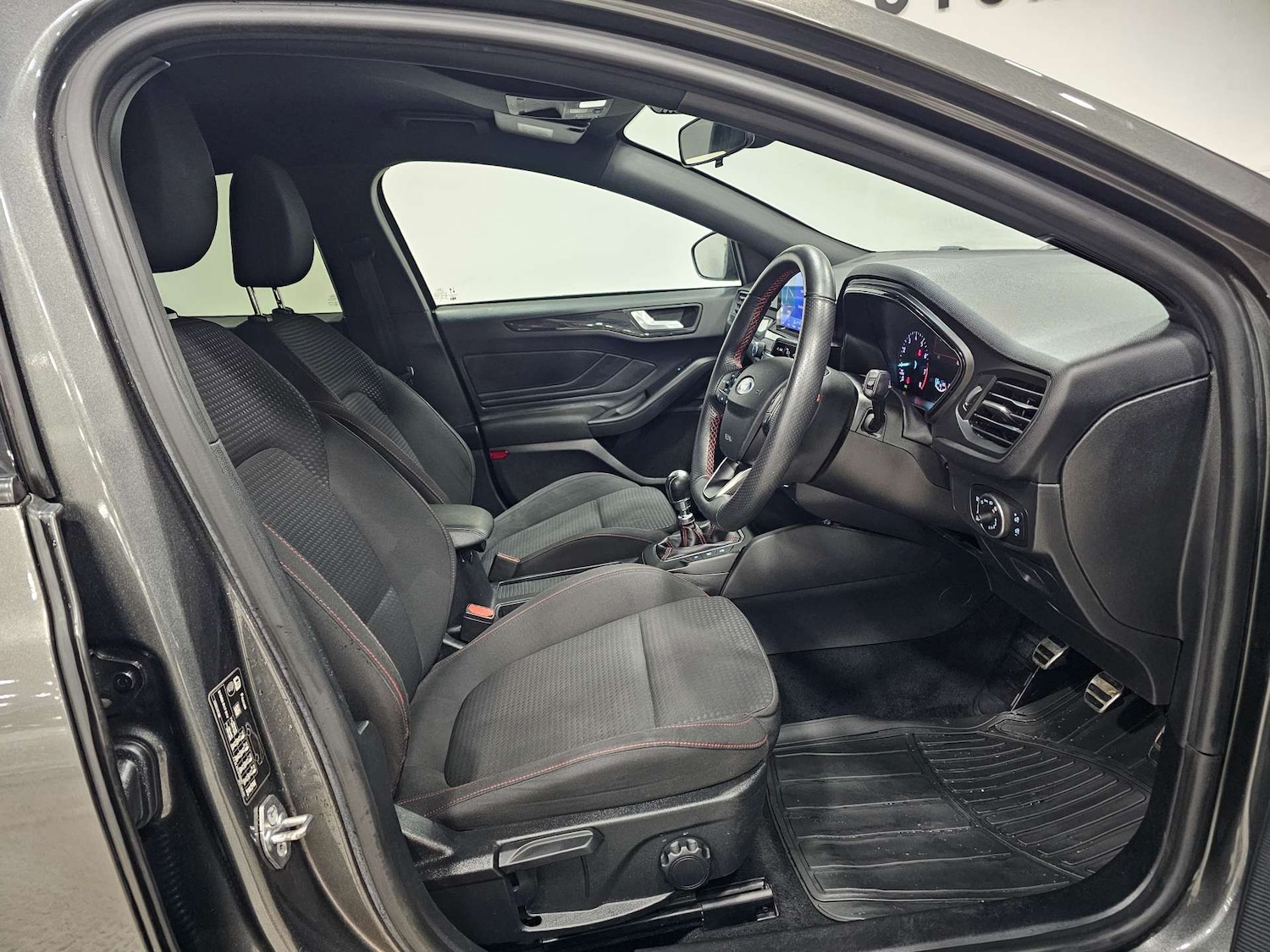 Used Ford Focus 2020 for sale - 77494205: Photo 3