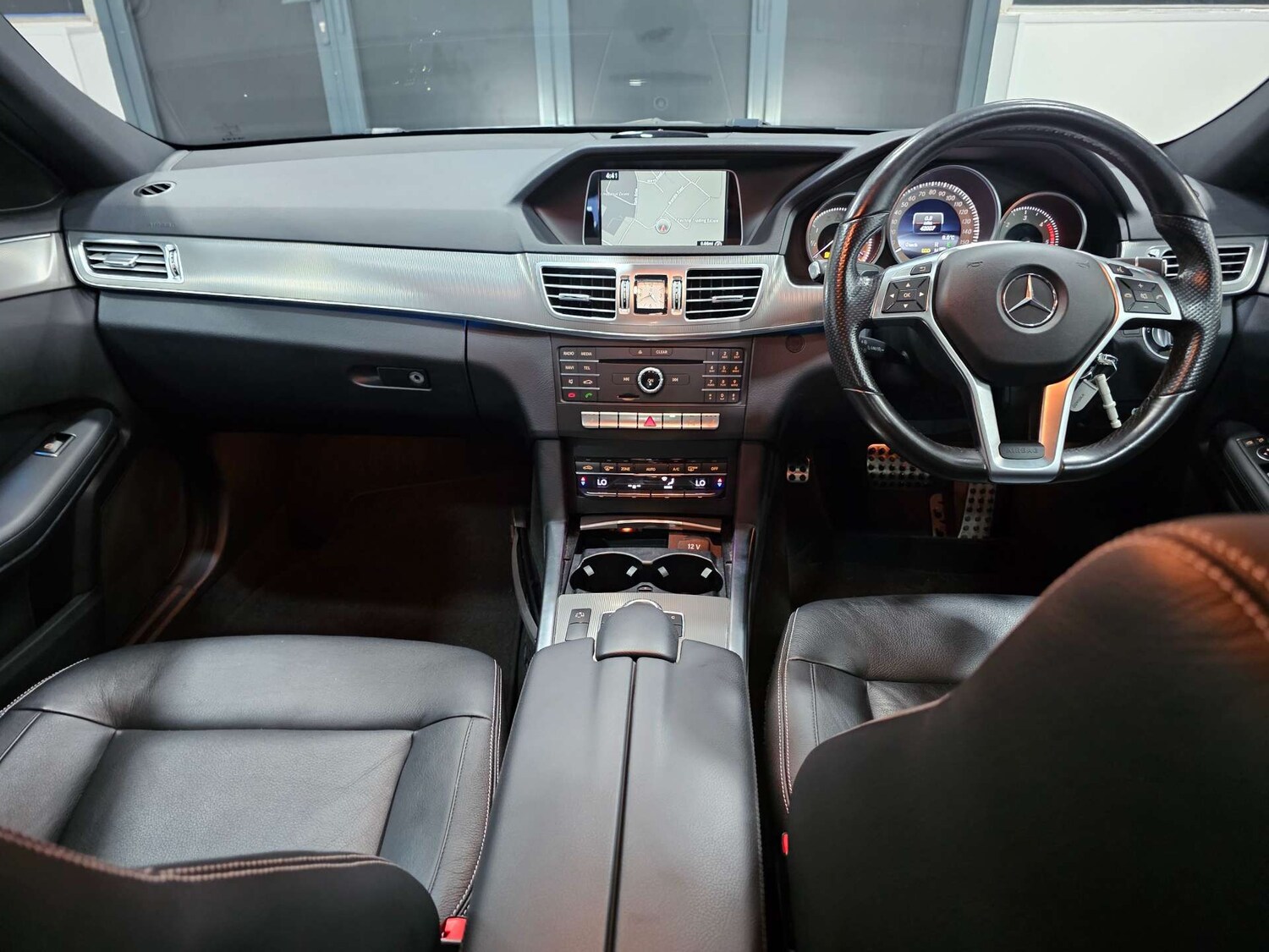 Used Mercedes-Benz E Class 2015 for sale - 77477845: Photo 15