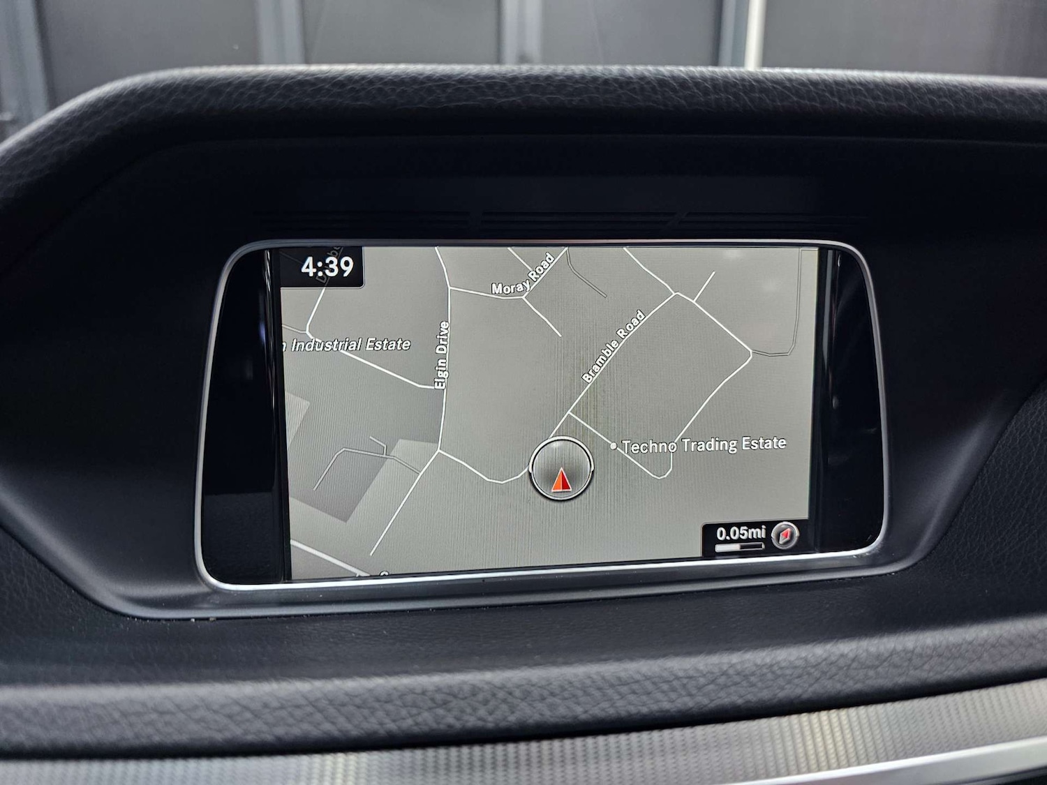 Used Mercedes-Benz E Class 2015 for sale - 77477845: Photo 2