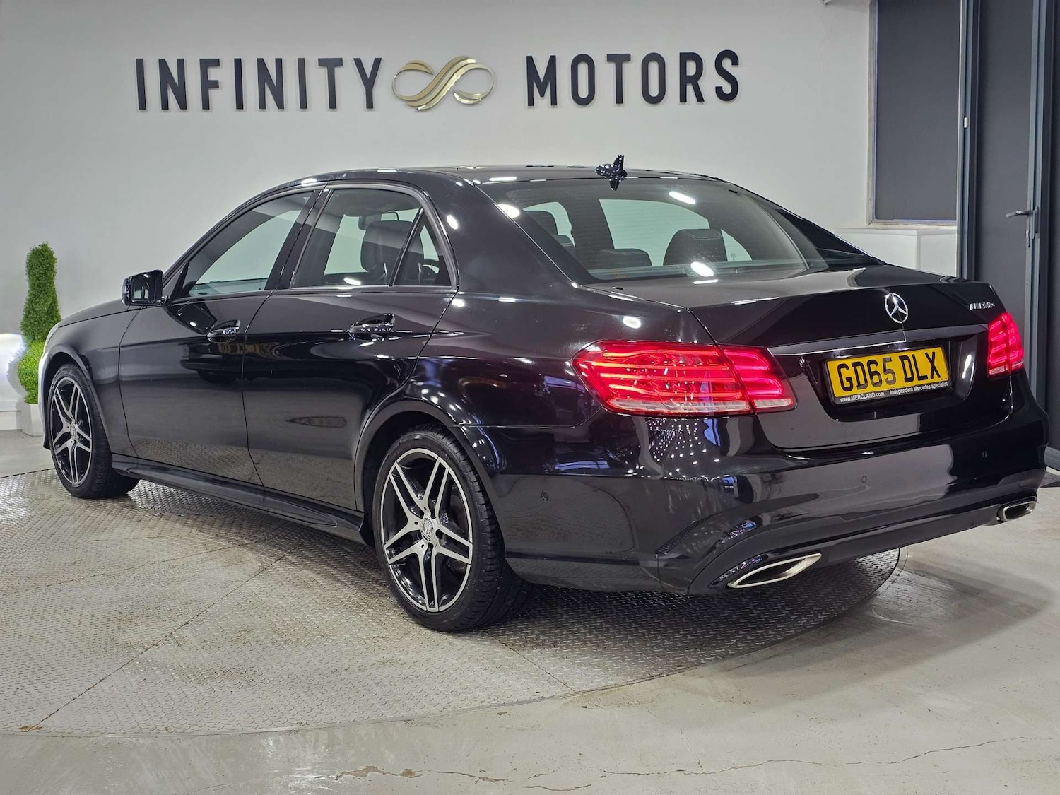 Used Mercedes-Benz E Class 2015 for sale - 77477845: Photo 27