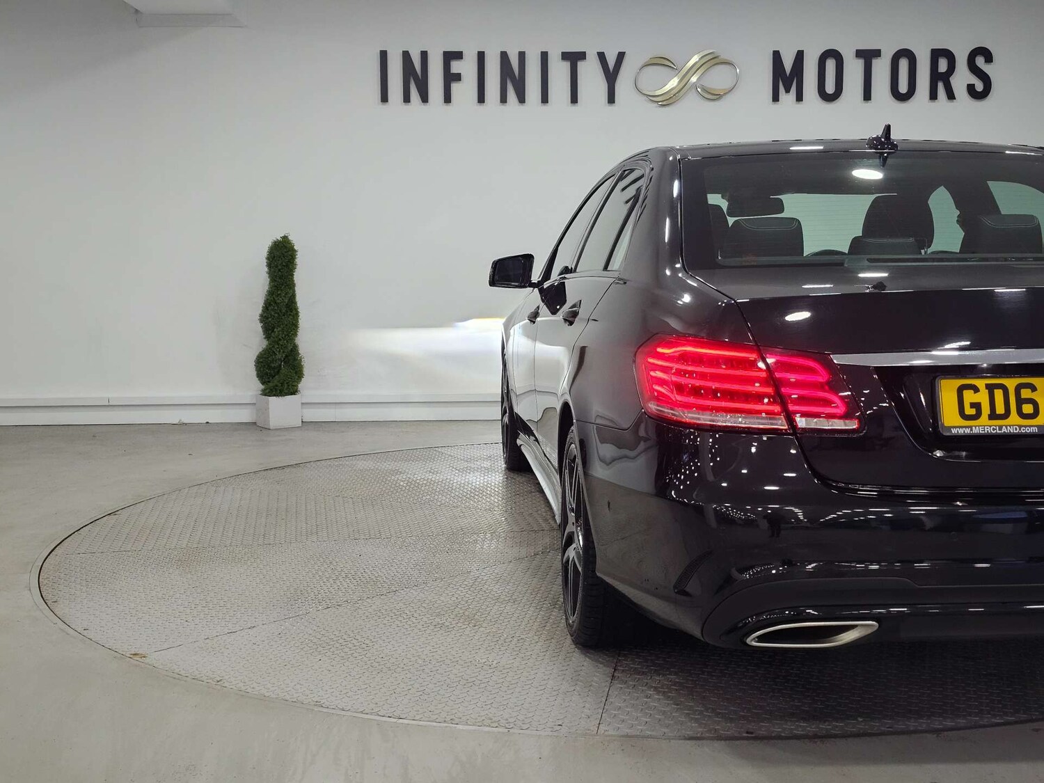 Used Mercedes-Benz E Class 2015 for sale - 77477845: Photo 31