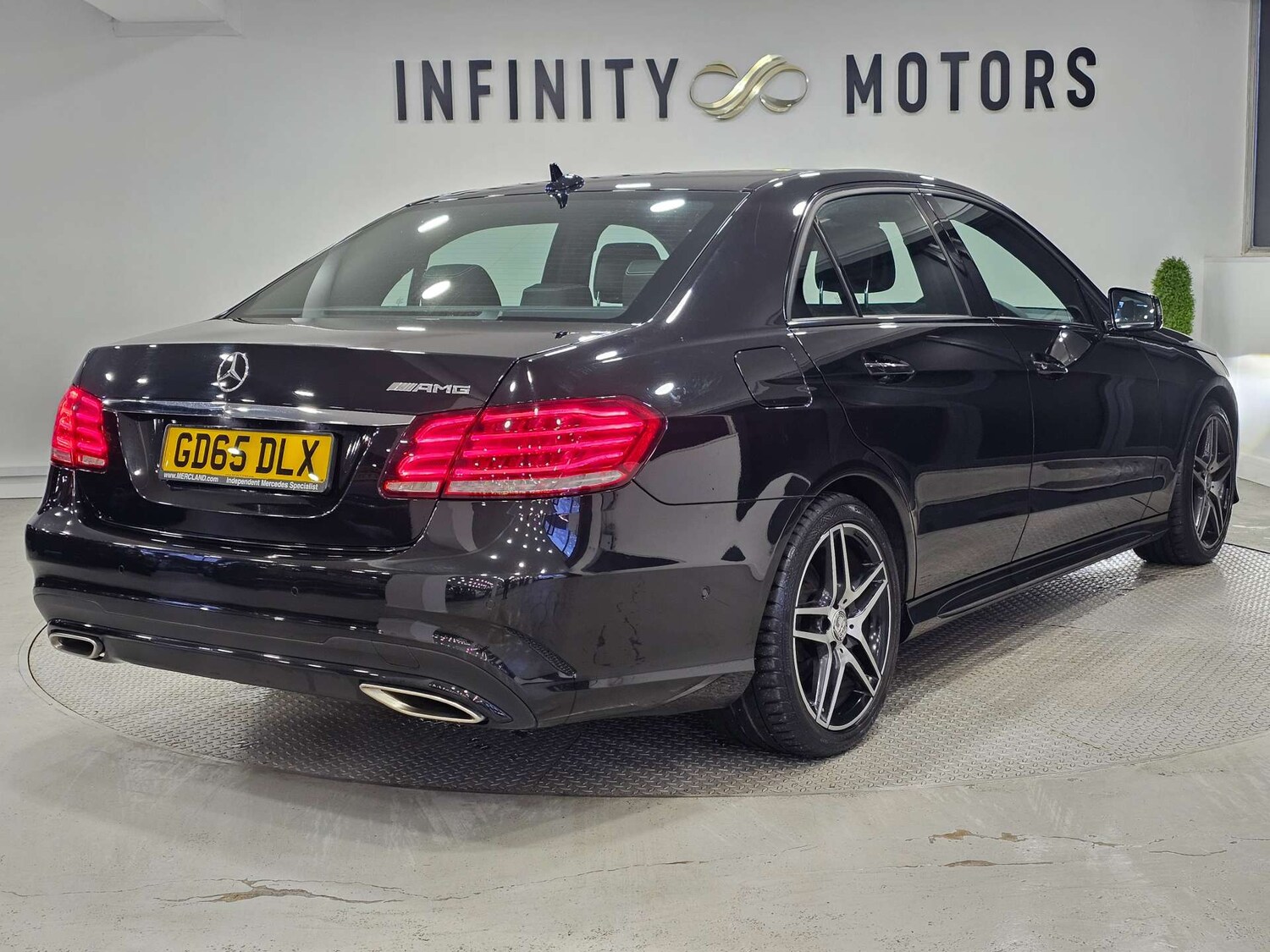 Used Mercedes-Benz E Class 2015 for sale - 77477845: Photo 33