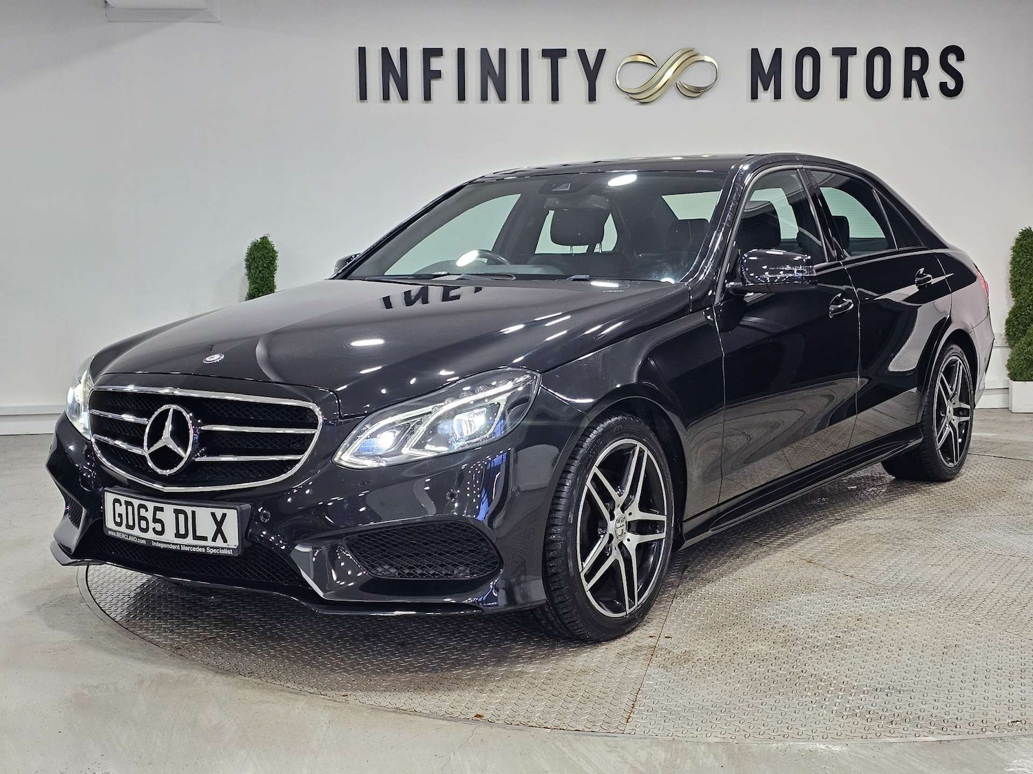 Used Mercedes-Benz E Class 2015 for sale - 77477845: Photo 4