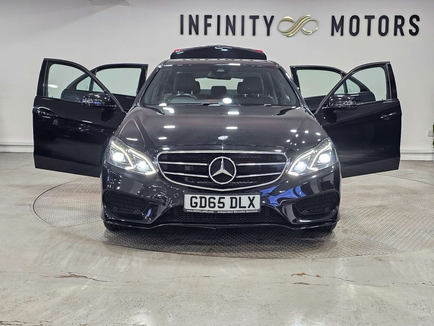 Used Mercedes-Benz E Class 2015 for sale - 77477845: Photo 44