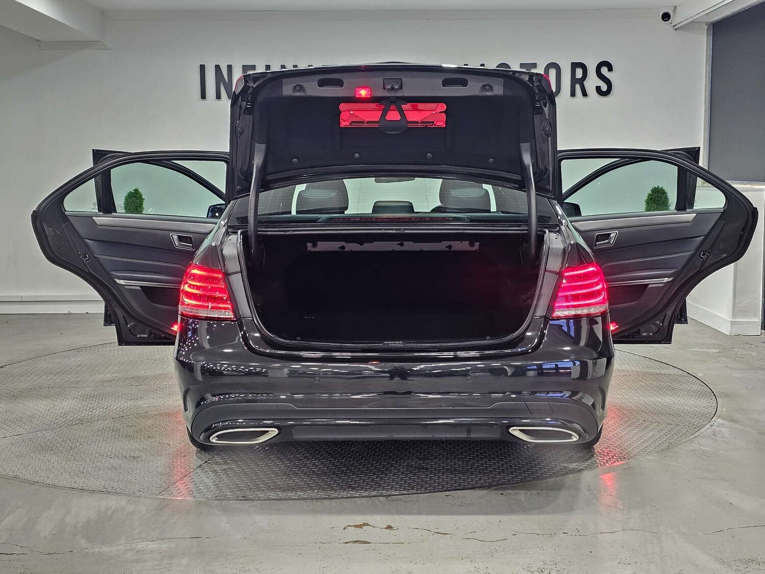 Used Mercedes-Benz E Class 2015 for sale - 77477845: Photo 48