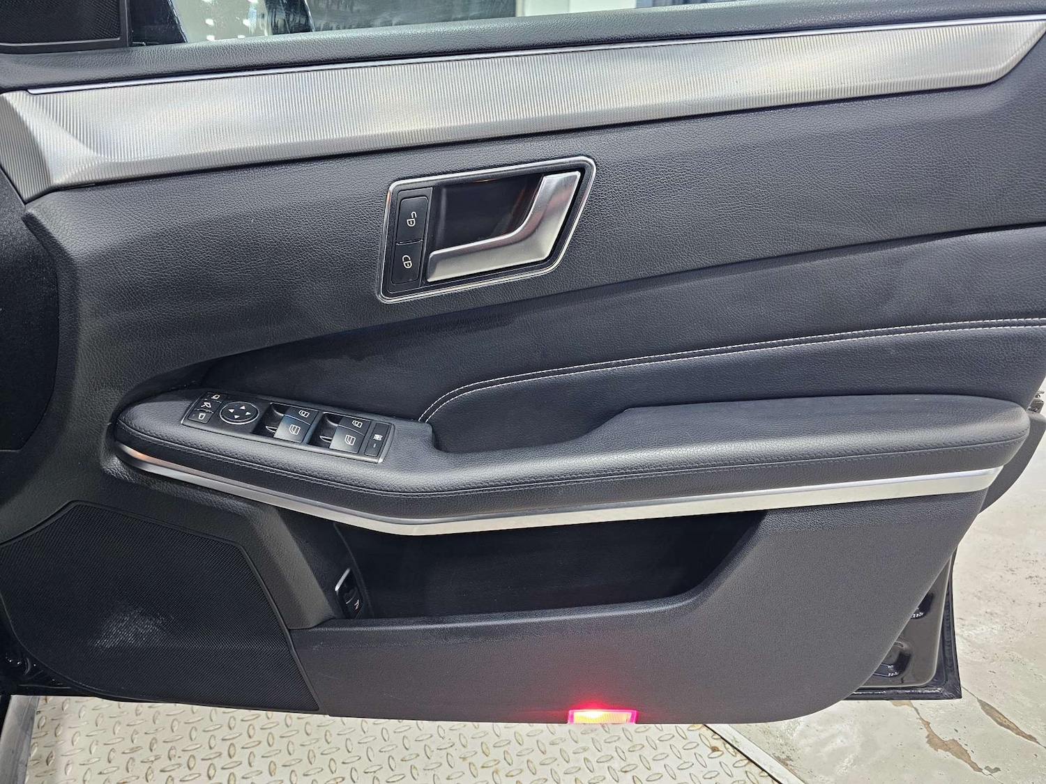 Used Mercedes-Benz E Class 2015 for sale - 77477845: Photo 53