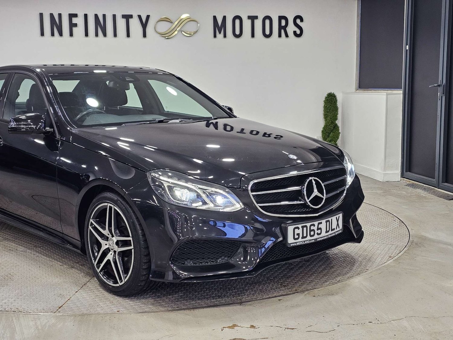Used Mercedes-Benz E Class 2015 for sale - 77477845: Photo 6