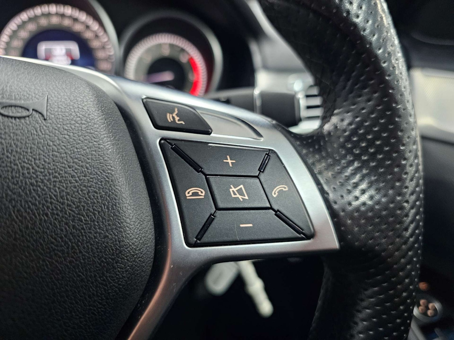 Used Mercedes-Benz E Class 2015 for sale - 77477845: Photo 61