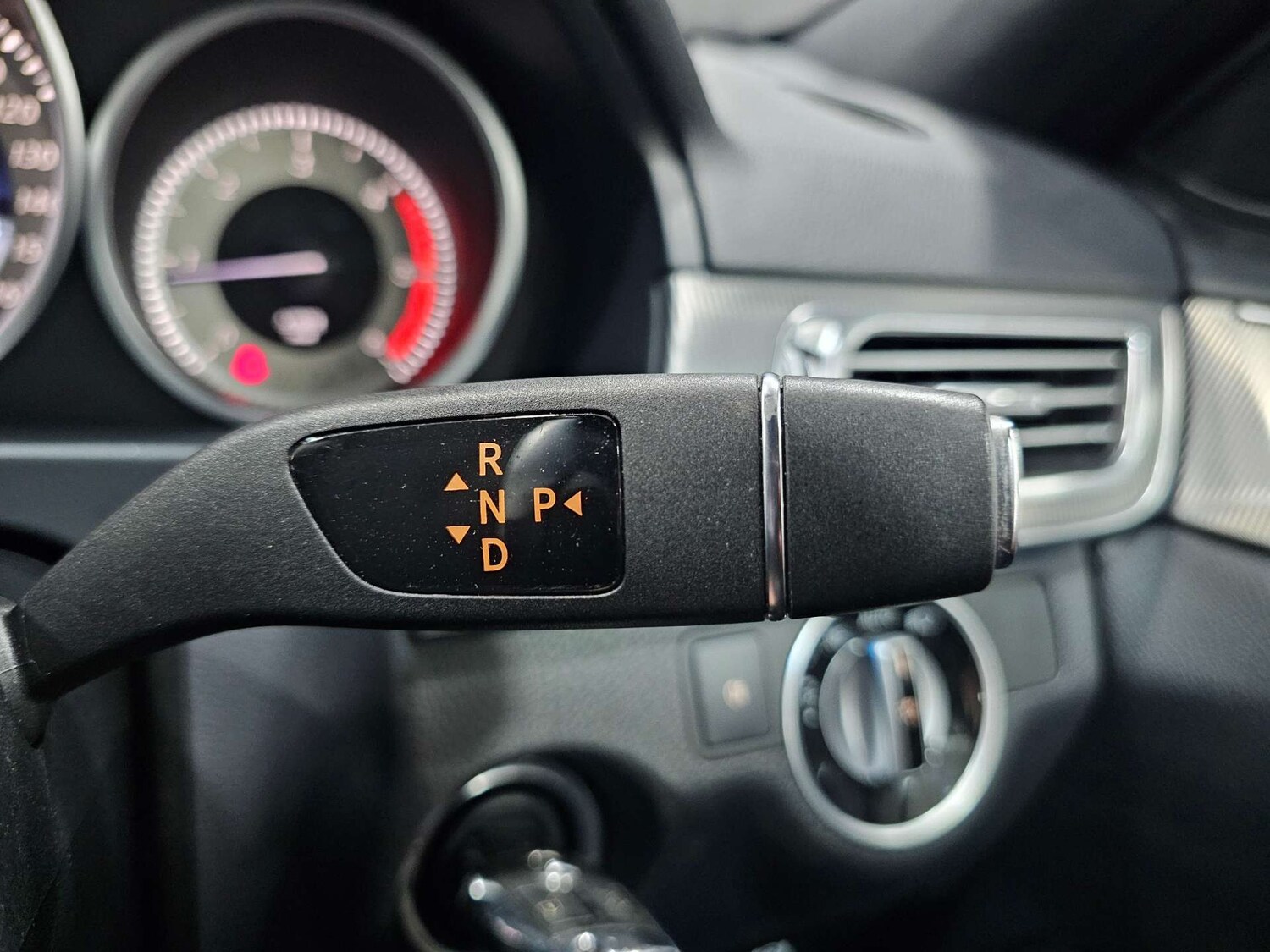 Used Mercedes-Benz E Class 2015 for sale - 77477845: Photo 63