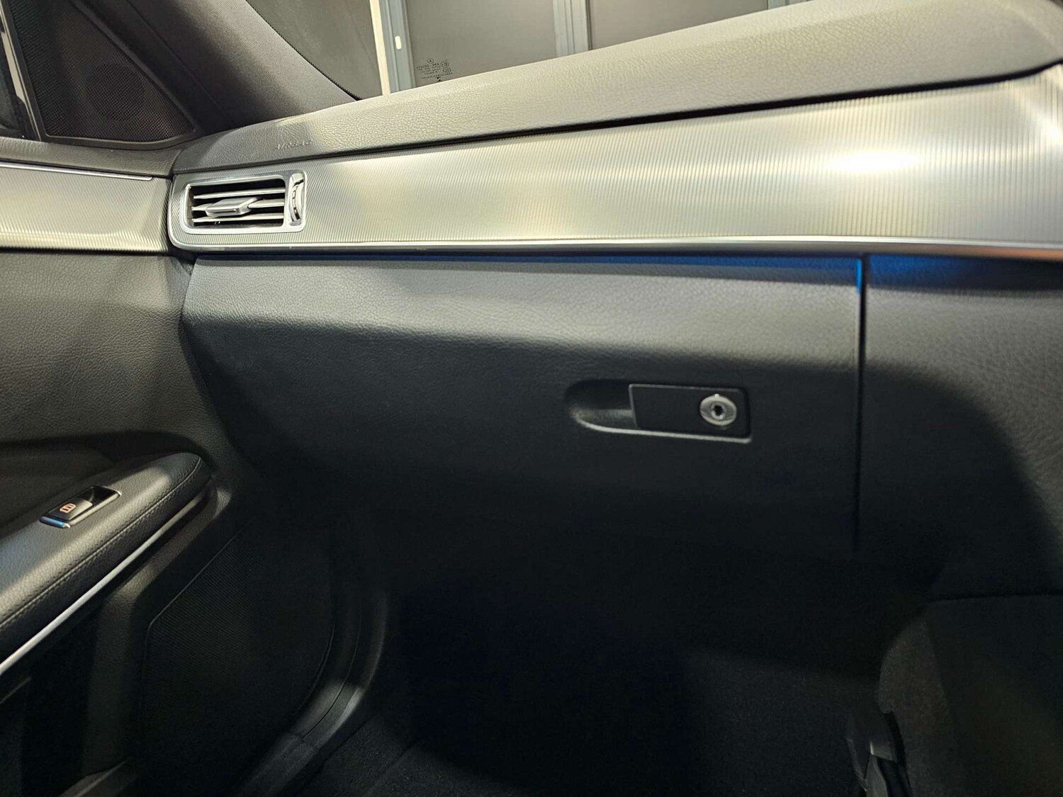 Used Mercedes-Benz E Class 2015 for sale - 77477845: Photo 76