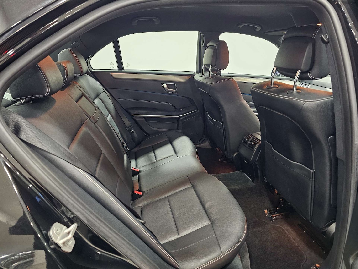 Used Mercedes-Benz E Class 2015 for sale - 77477845: Photo 81