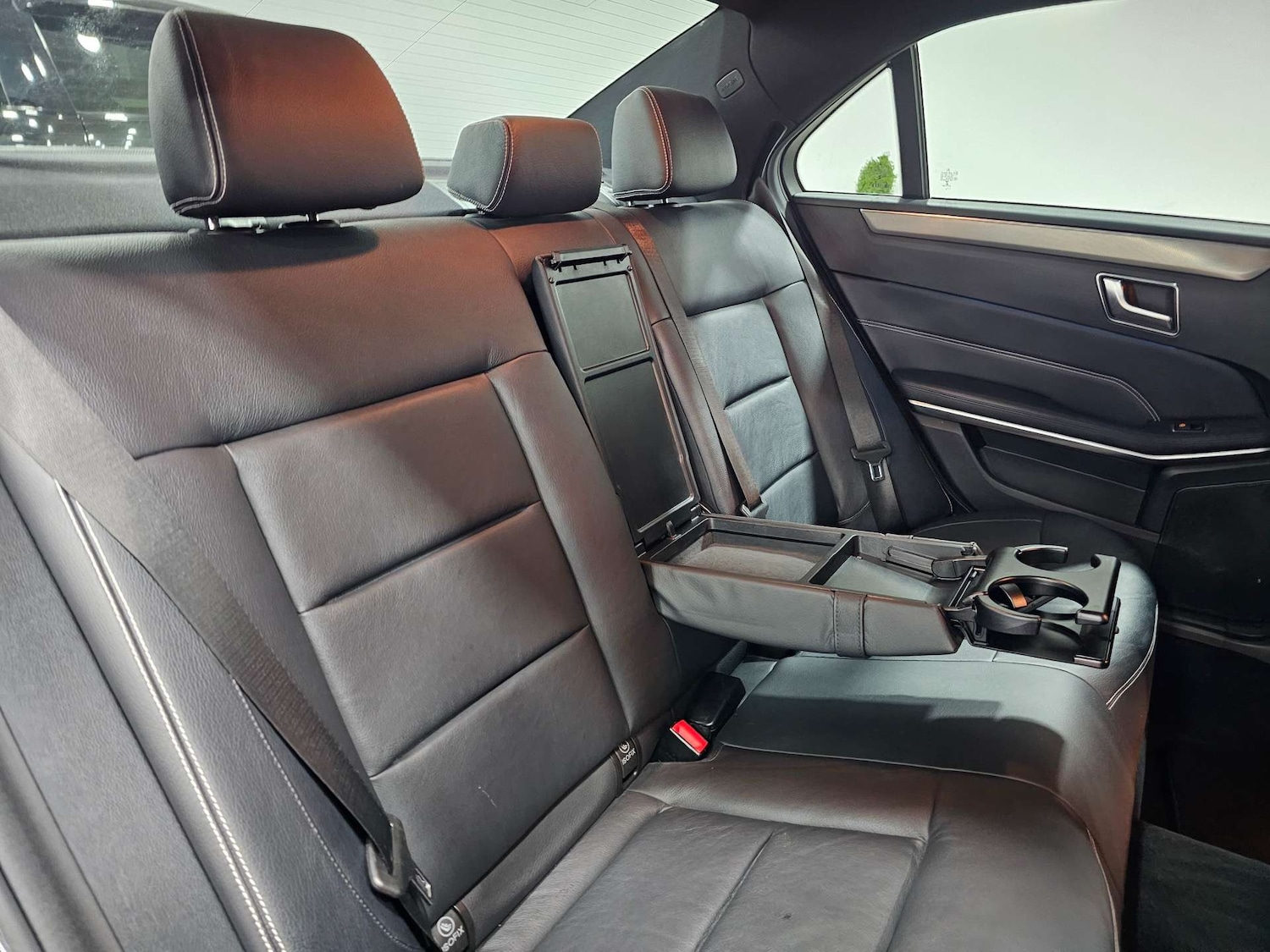 Used Mercedes-Benz E Class 2015 for sale - 77477845: Photo 85