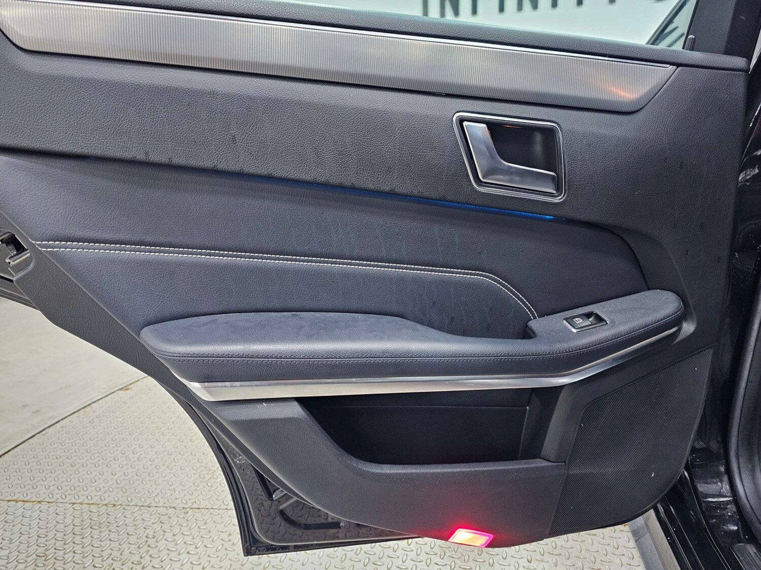 Used Mercedes-Benz E Class 2015 for sale - 77477845: Photo 86