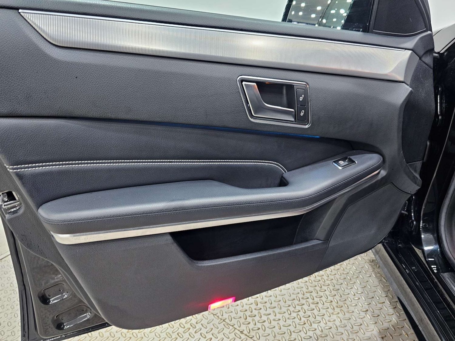 Used Mercedes-Benz E Class 2015 for sale - 77477845: Photo 91