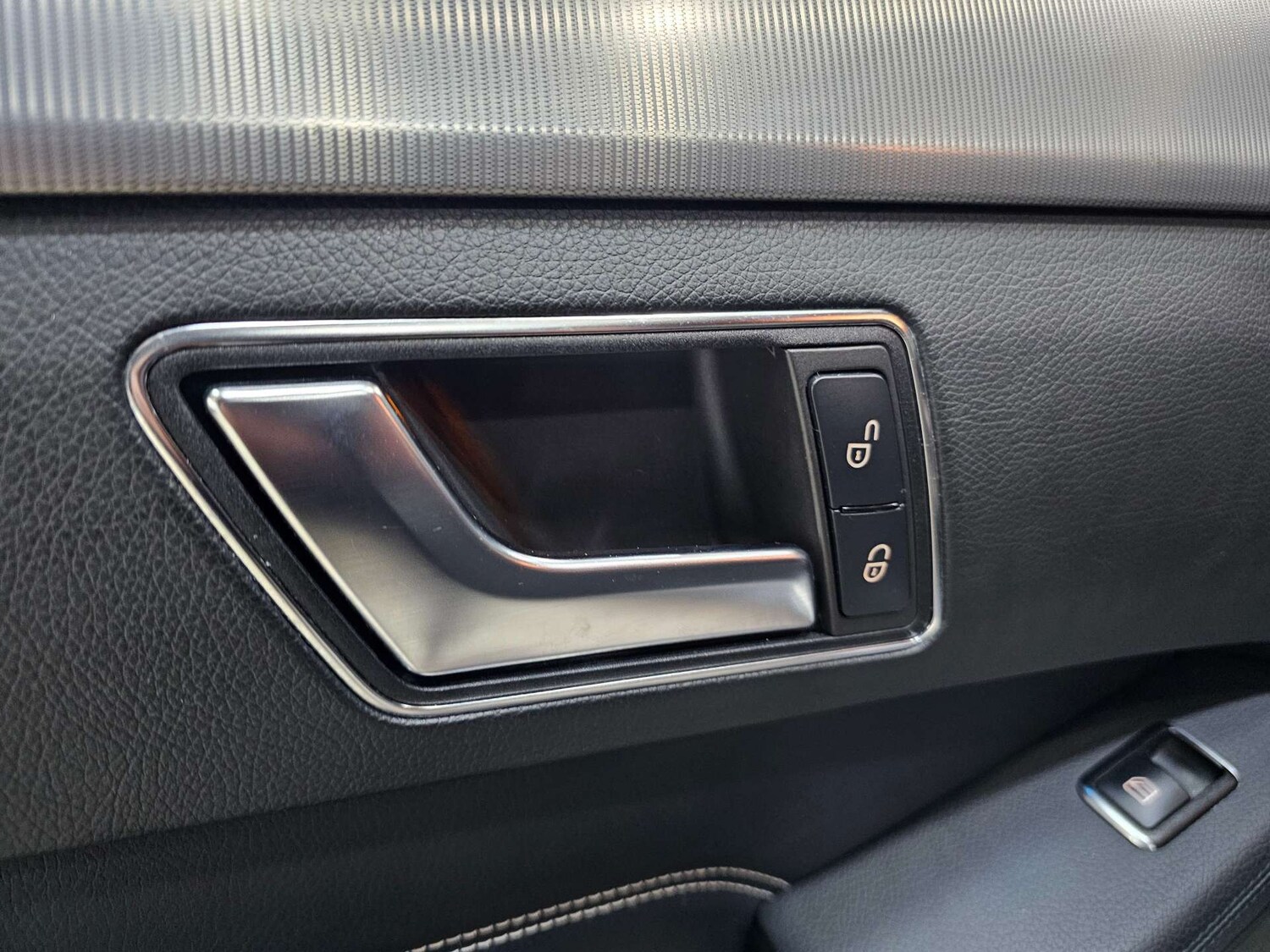 Used Mercedes-Benz E Class 2015 for sale - 77477845: Photo 92