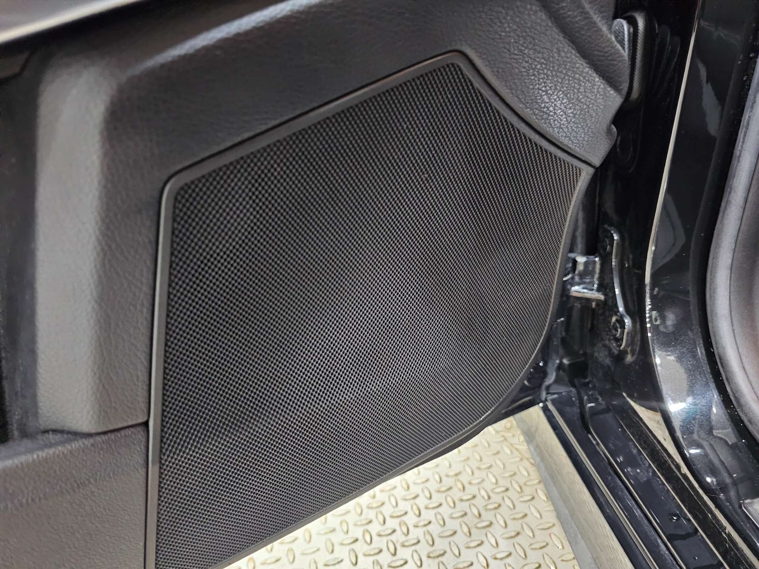 Used Mercedes-Benz E Class 2015 for sale - 77477845: Photo 95