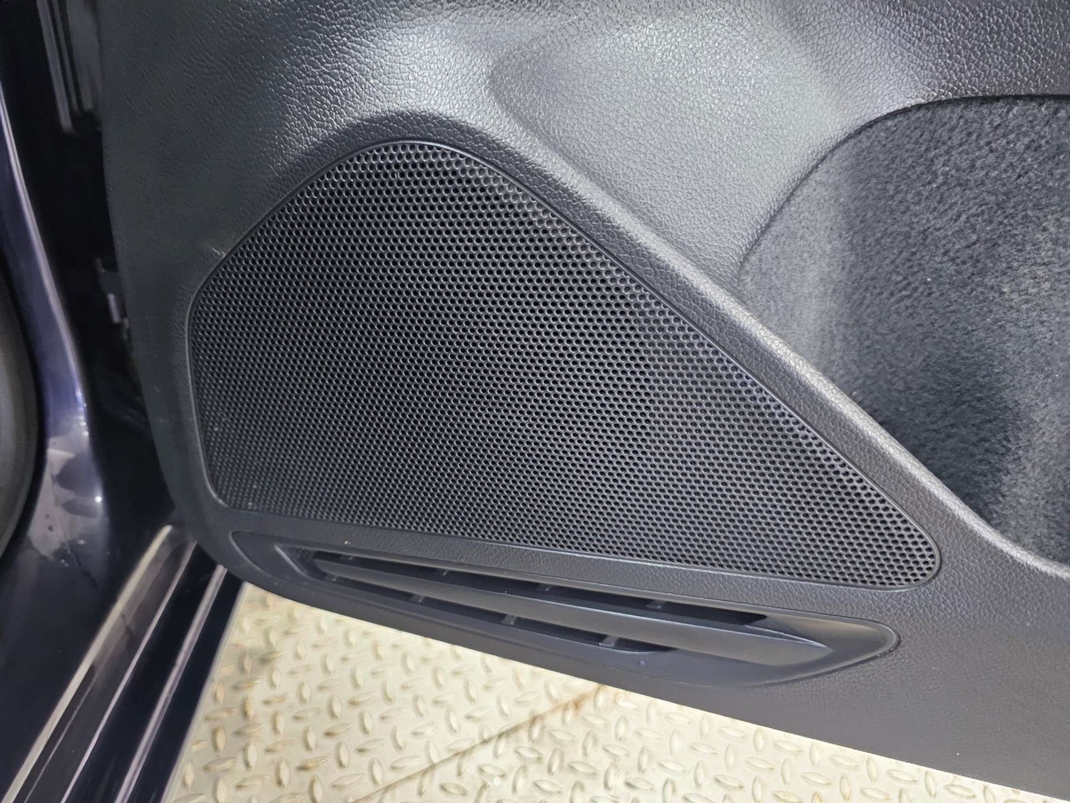 Used Volkswagen Golf 2014 for sale - 77717778: Photo 50