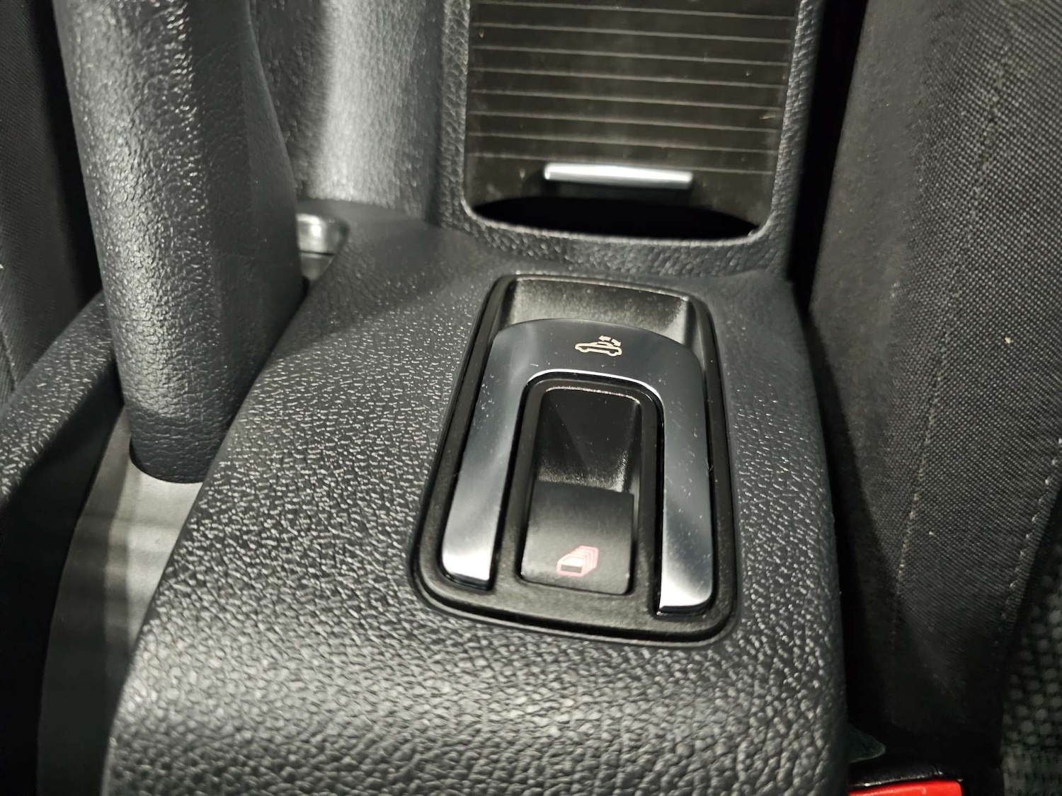 Used Volkswagen Golf 2014 for sale - 77717778: Photo 59