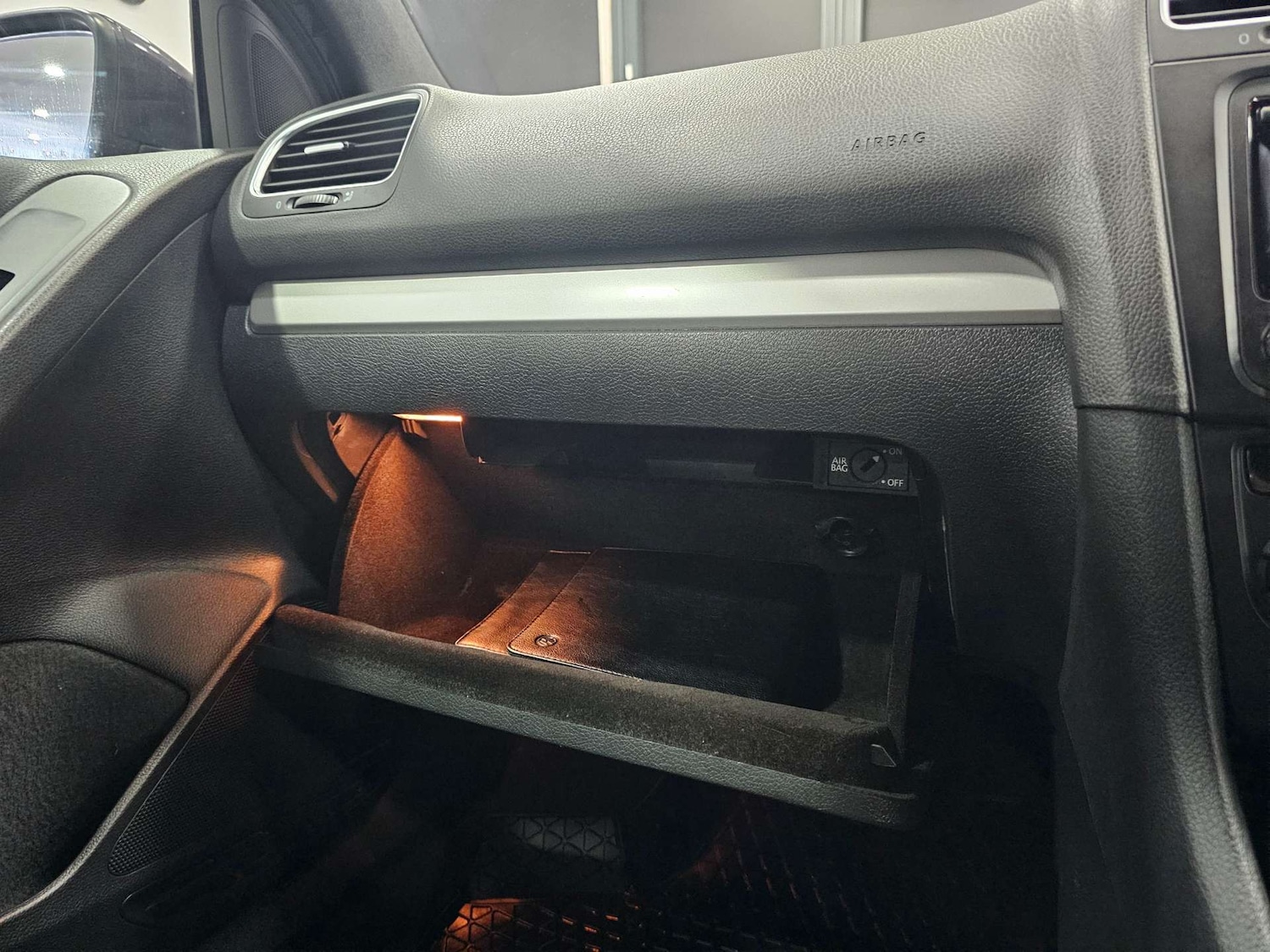 Used Volkswagen Golf 2014 for sale - 77717778: Photo 69