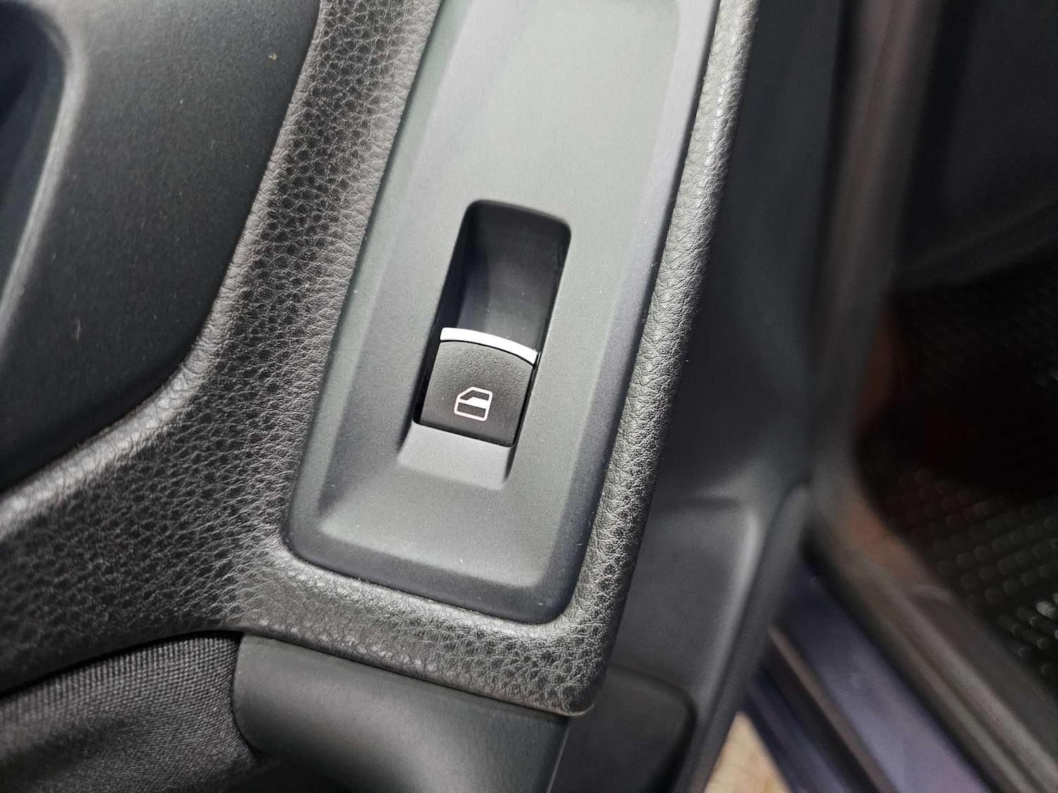 Used Volkswagen Golf 2014 for sale - 77717778: Photo 74