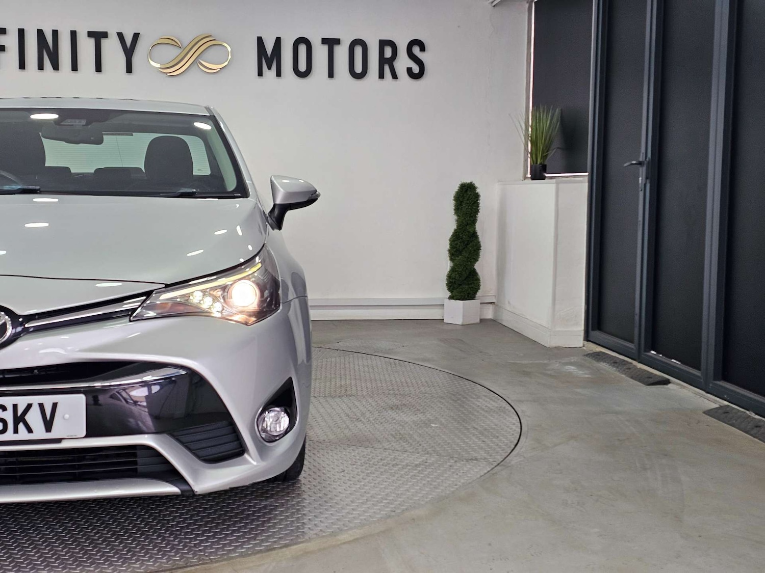 Used Toyota Avensis 2015 for sale - 77417605: Photo 11