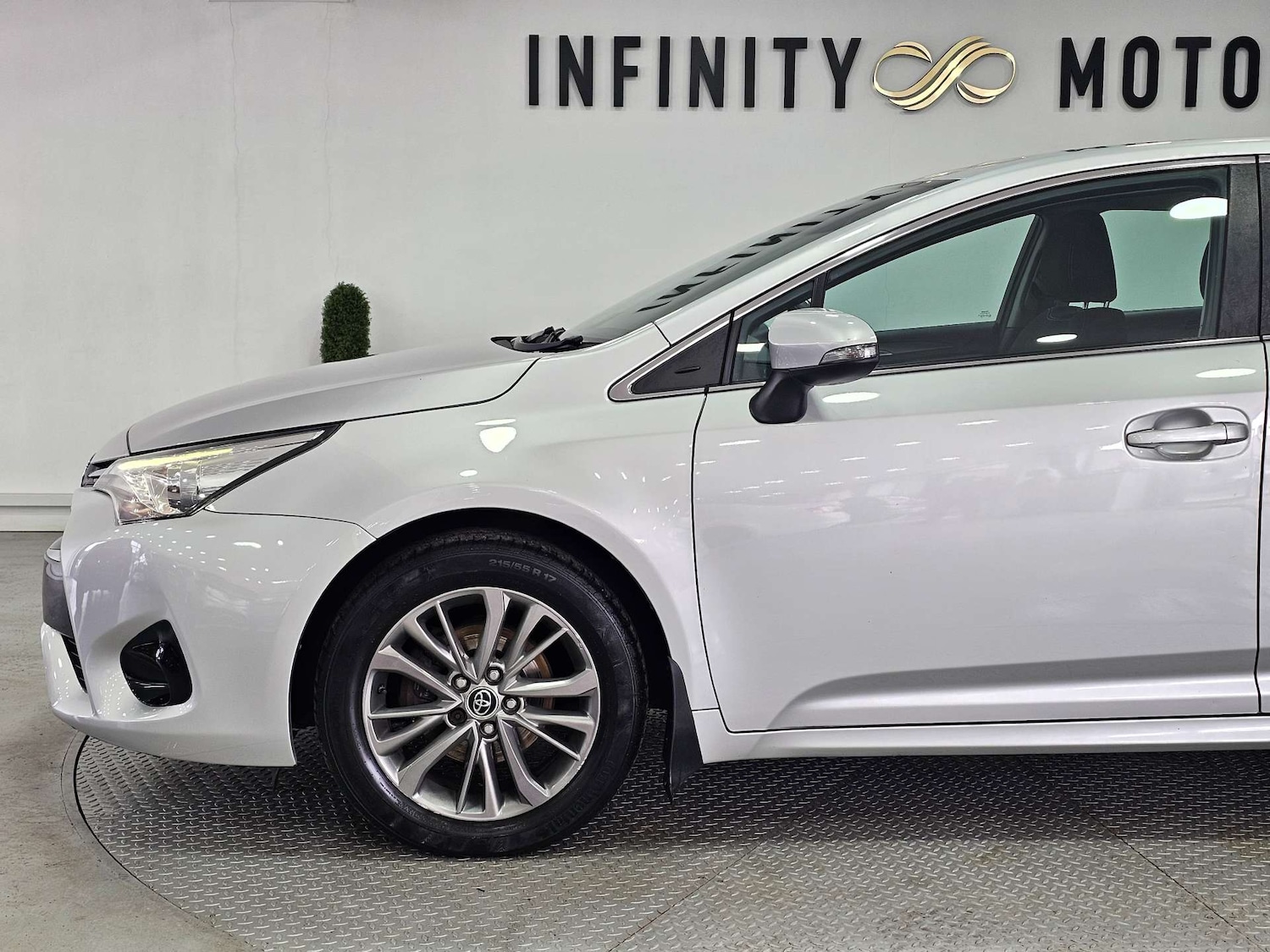 Used Toyota Avensis 2015 for sale - 77417605: Photo 22