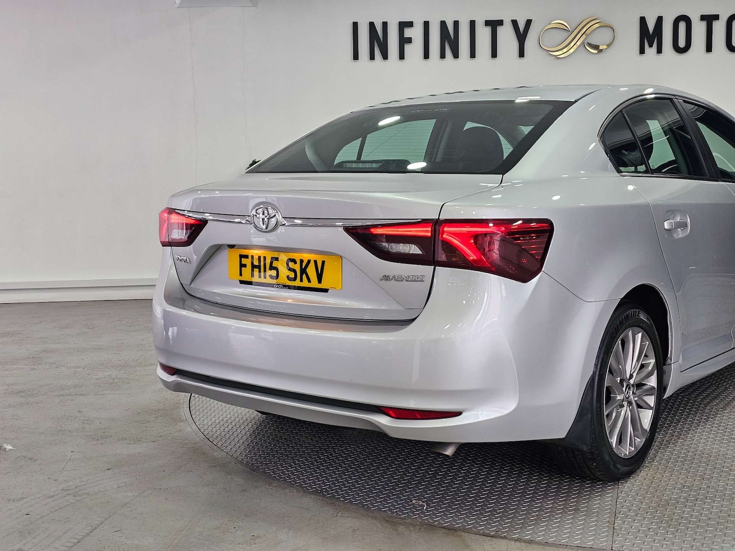 Used Toyota Avensis 2015 for sale - 77417605: Photo 34