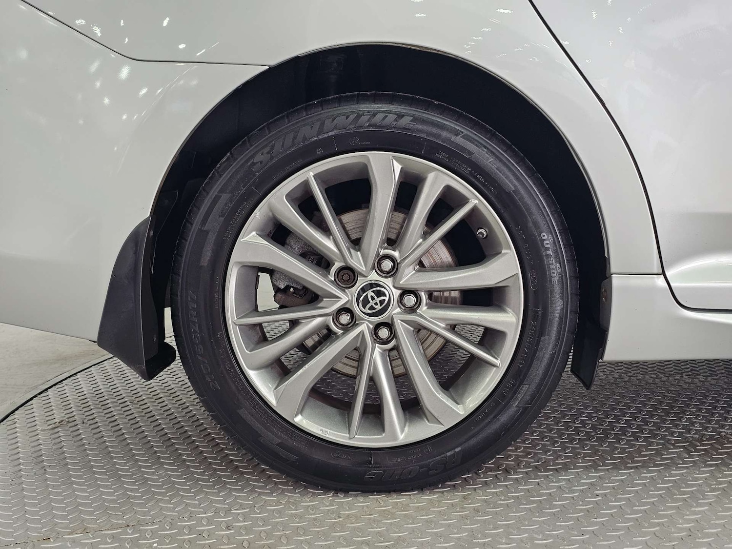 Used Toyota Avensis 2015 for sale - 77417605: Photo 38