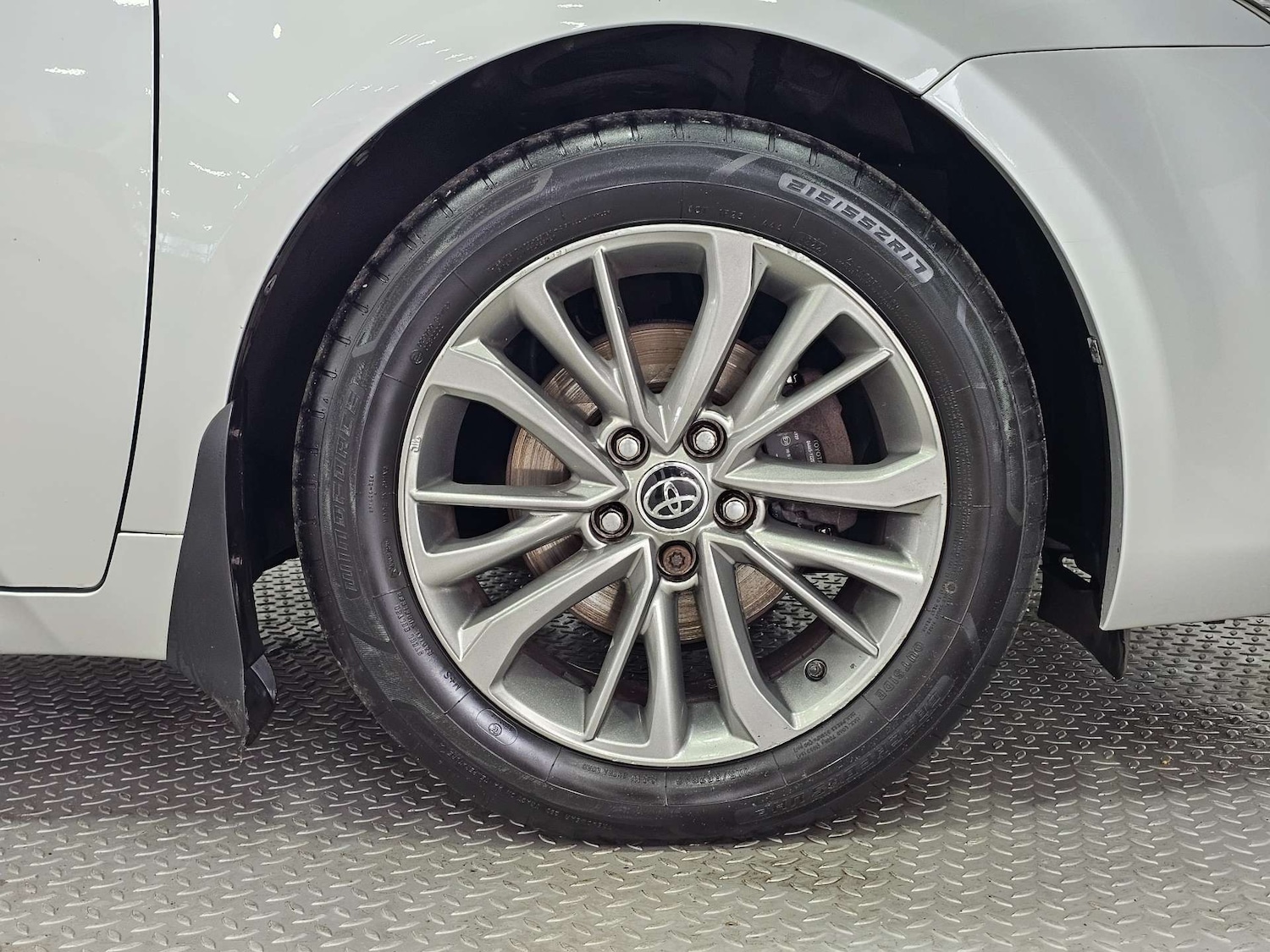 Used Toyota Avensis 2015 for sale - 77417605: Photo 41