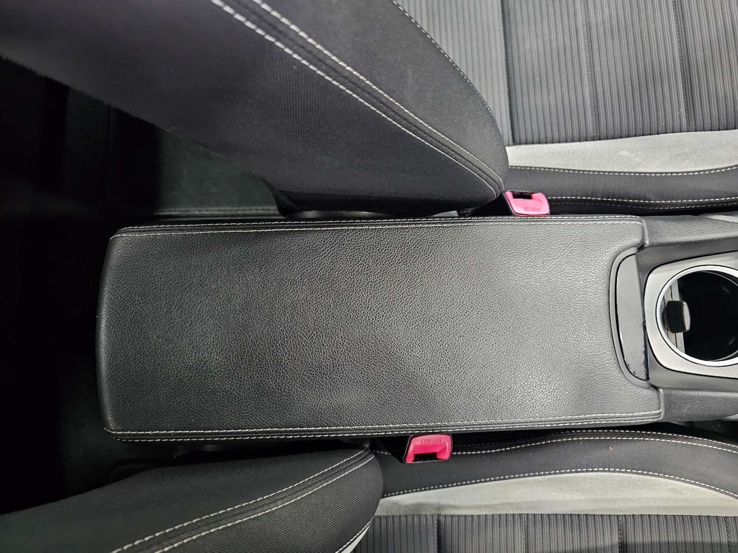 Used Toyota Avensis 2015 for sale - 77417605: Photo 62