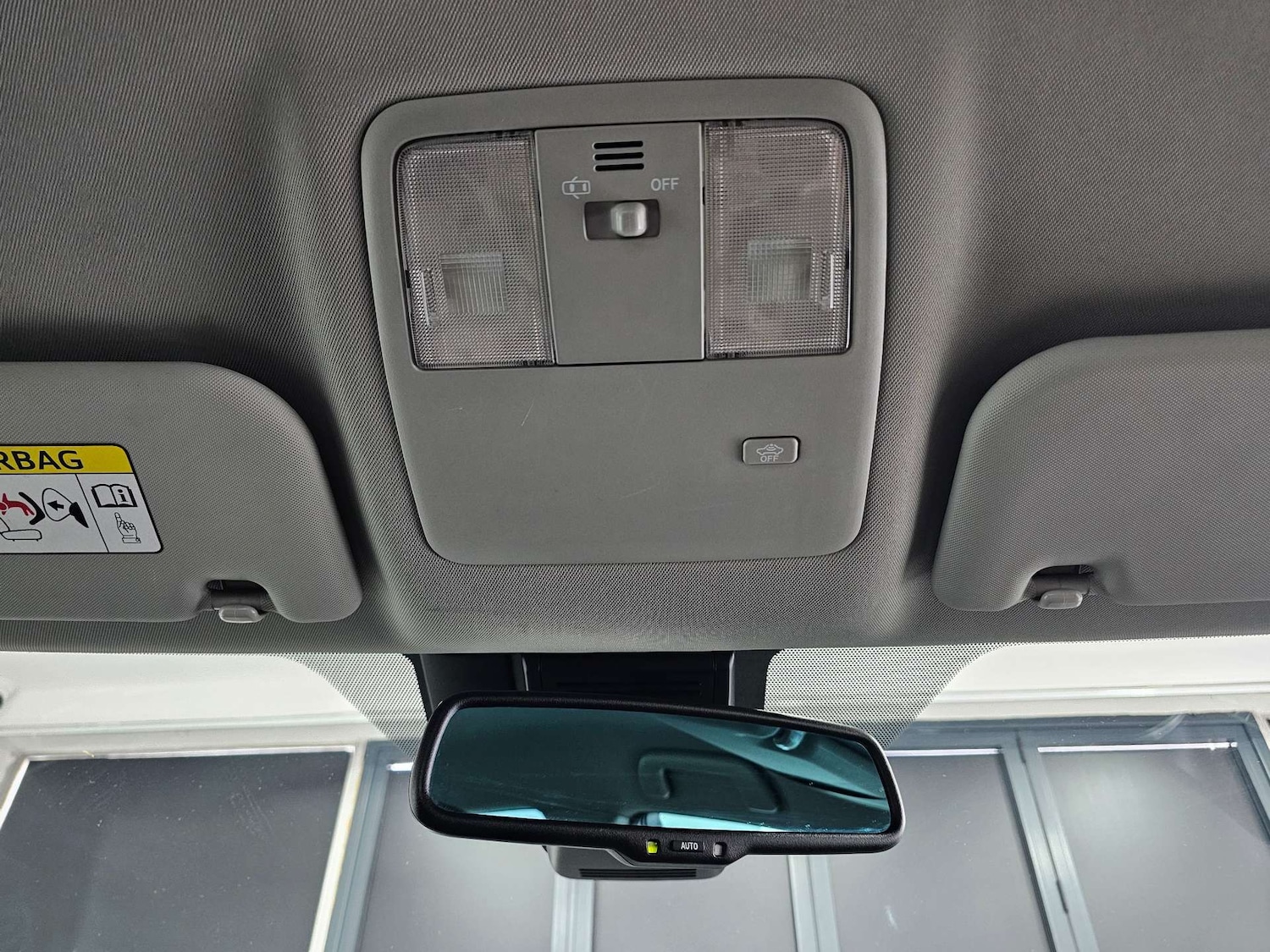 Used Toyota Avensis 2015 for sale - 77417605: Photo 69