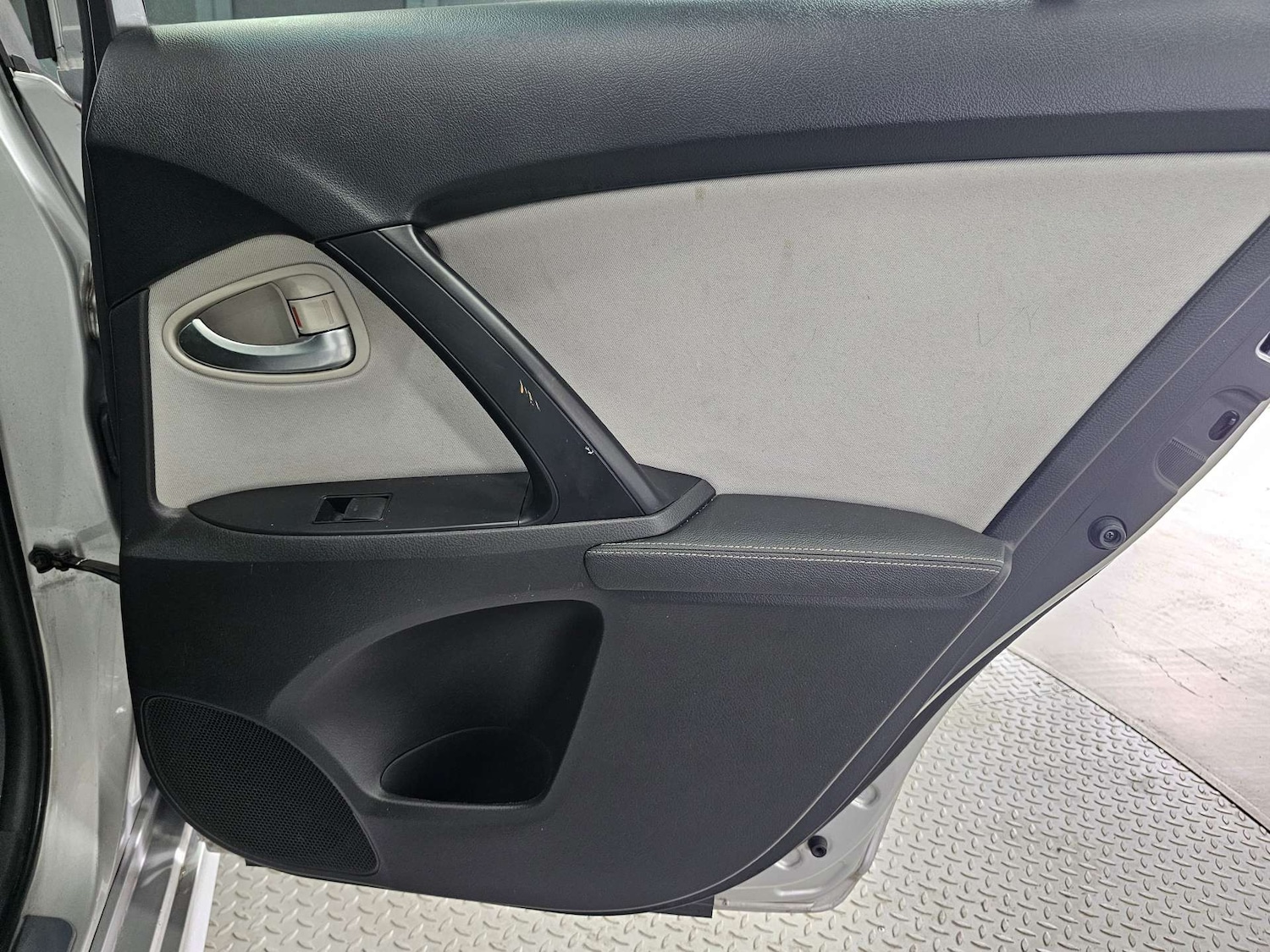 Used Toyota Avensis 2015 for sale - 77417605: Photo 73