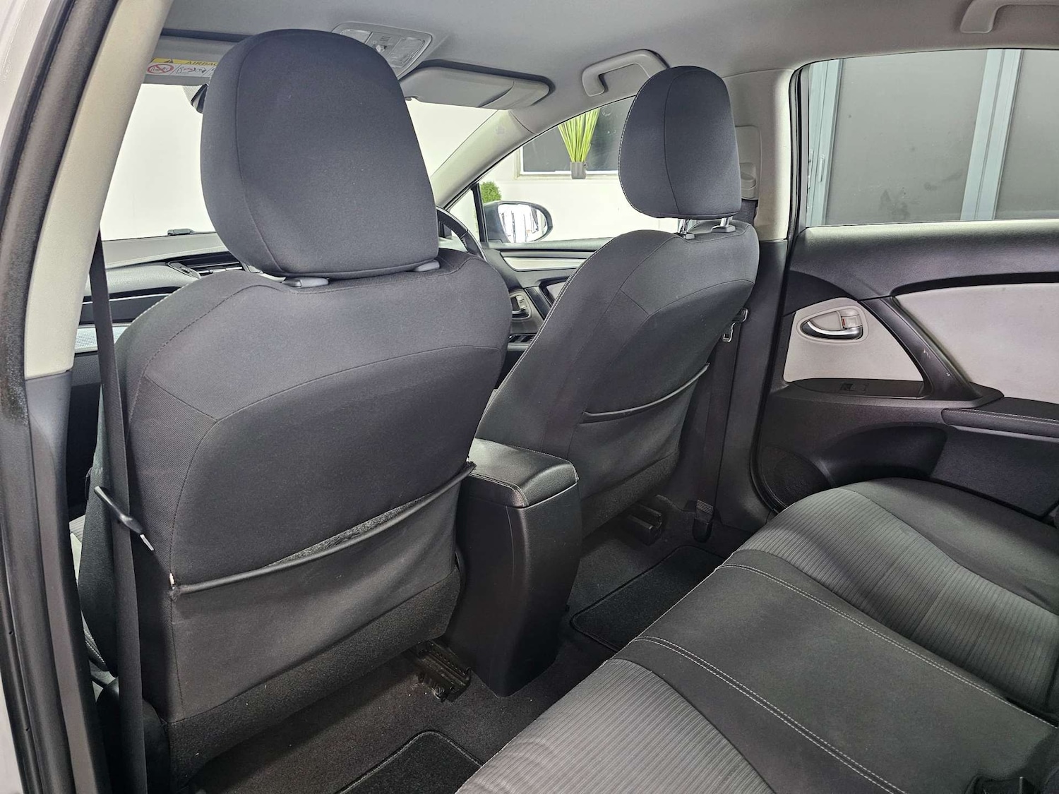 Used Toyota Avensis 2015 for sale - 77417605: Photo 80