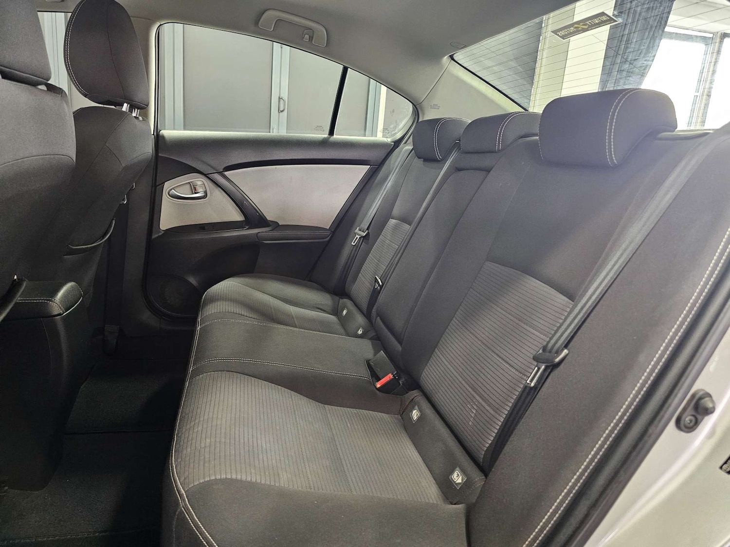 Used Toyota Avensis 2015 for sale - 77417605: Photo 81