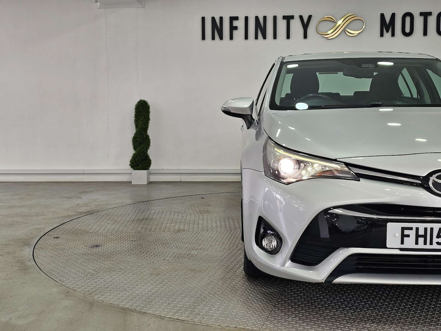 Used Toyota Avensis 2015 for sale - 77417605: Photo 9