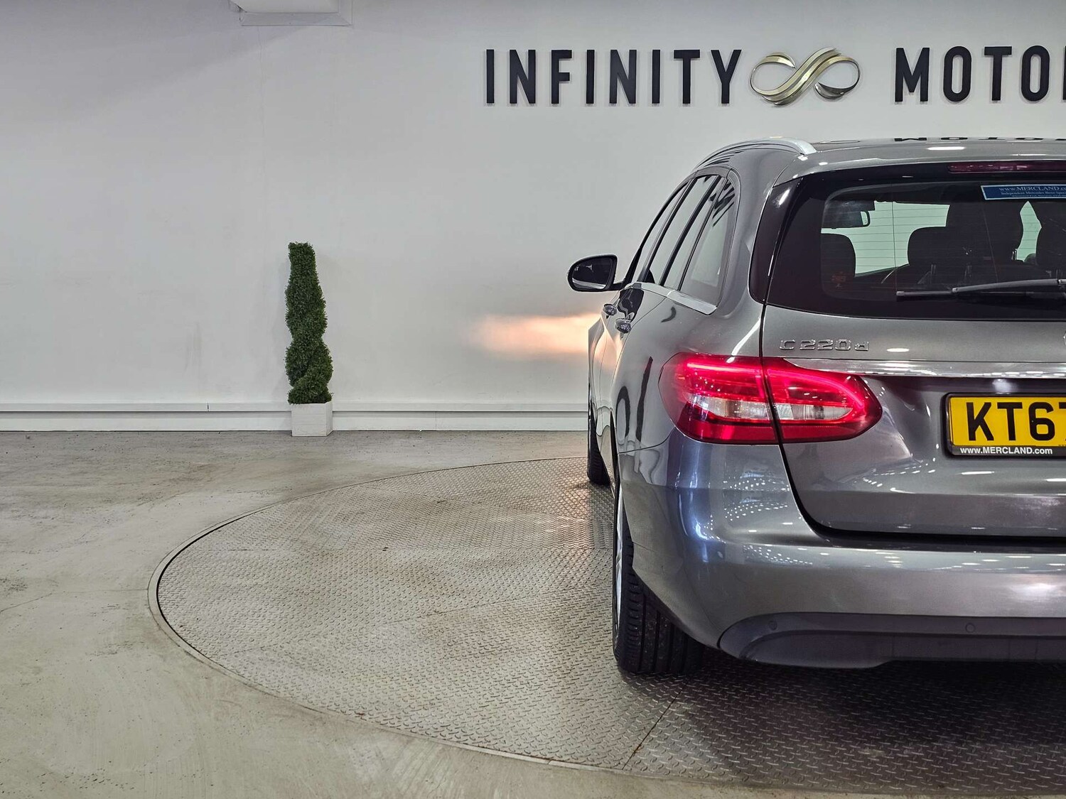 Used Mercedes-Benz C Class 2018 for sale - 76972495: Photo 31